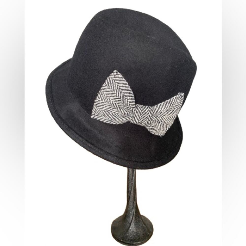 Black Small Brim Wool Hat Gray & White Herringbone Side Bow